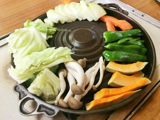 1.まずは野菜を鍋のまわりに！