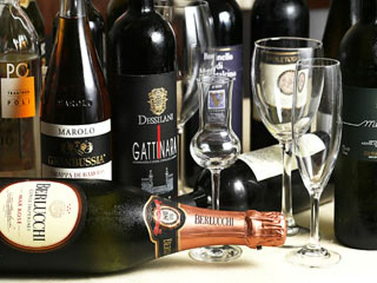 豊富に取りそろえたワイン