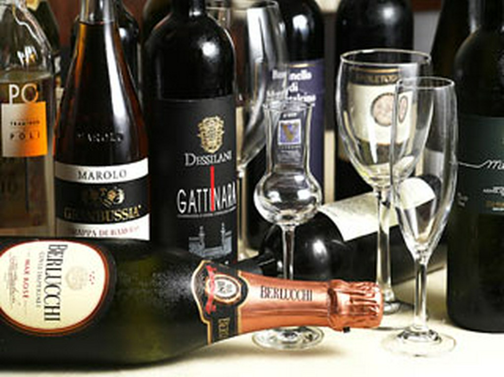 豊富に取りそろえたワイン