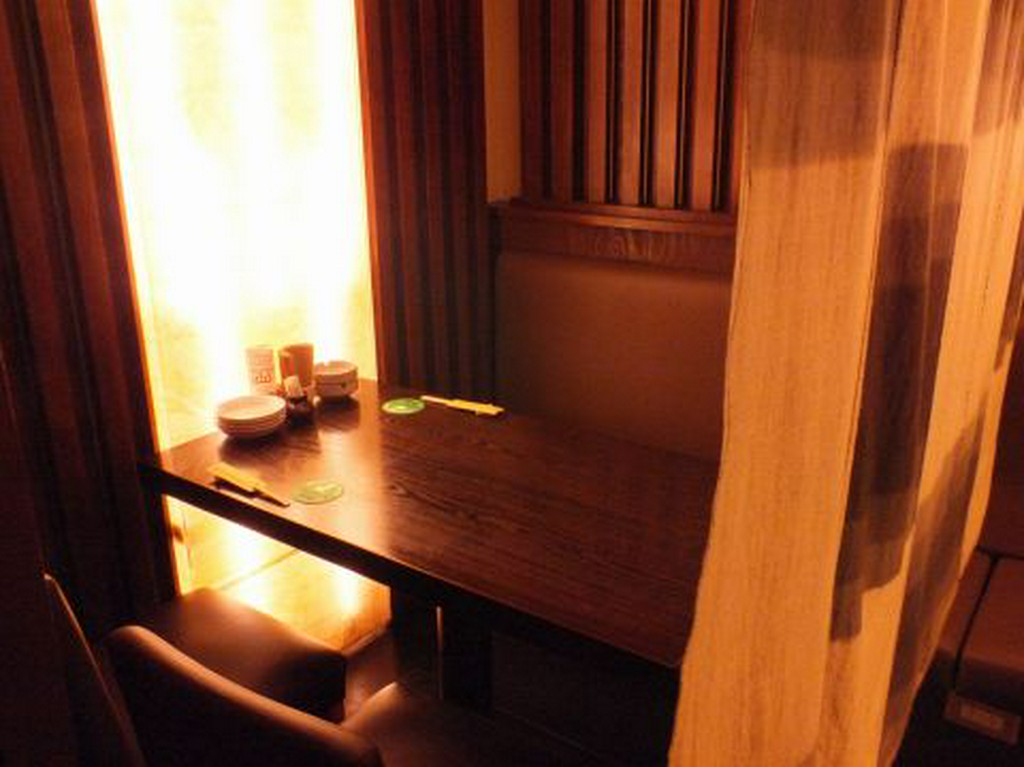 適度に落ちた照明が心地よい大人な雰囲気