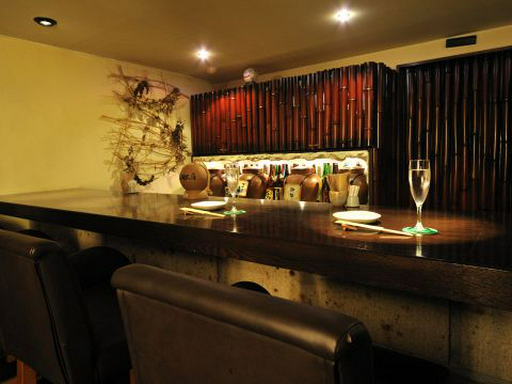 【カウンター席】 デートやお２人様でのご利用にお勧めです。