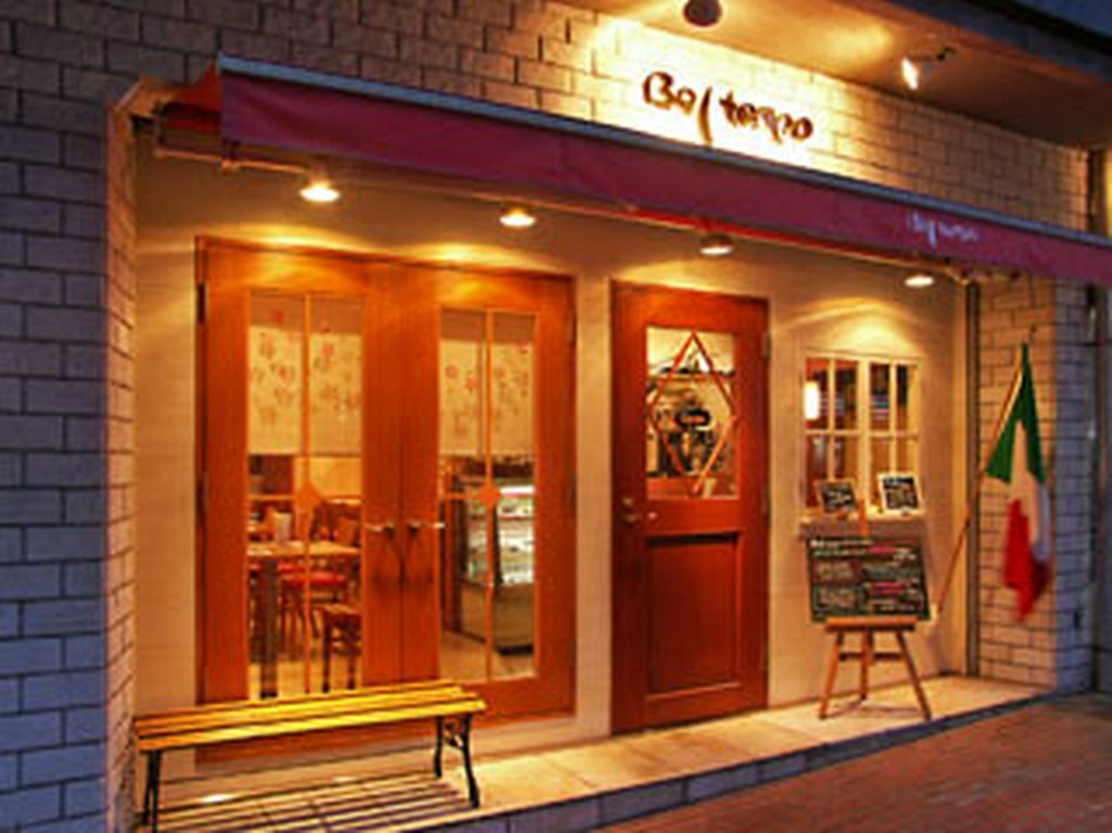 白レンガの明るいお店
