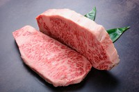 美味しさの秘密は、きめの細かい霜降りと柔らかな肉質、深みのある上品な香り。