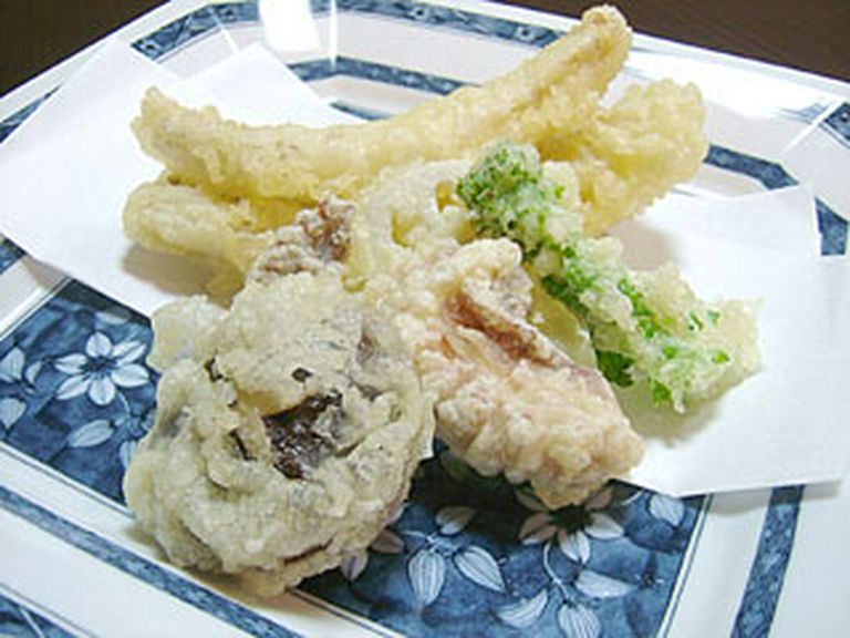 穴子と蛸の天婦羅の盛り合わせ