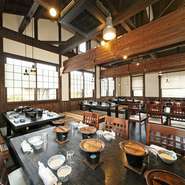 素材を吟味し最大限の技を駆使して、今年も美味しいお腹一杯になる満足な忘年会料理を御用意致しました！個室座敷やテーブル式、無料送迎、酒肴一品、ボトル一本、フルーツ盛りいずれかサービスなど精一杯尽くします