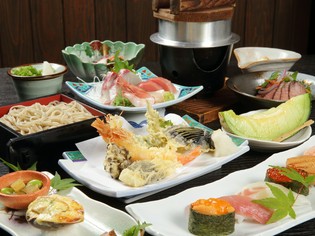 自らが毎朝仕入れ、「旬の食材」をつかった料理を提供