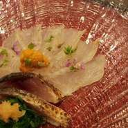 月替わりコース「5000円～」 旬食材を素朴に活かした懐石が好評