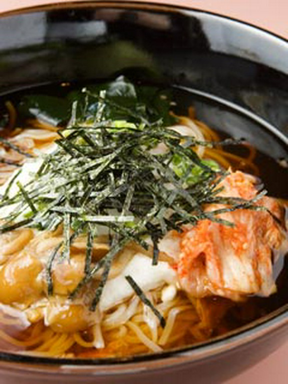 季節を問わず大人気の冷麺