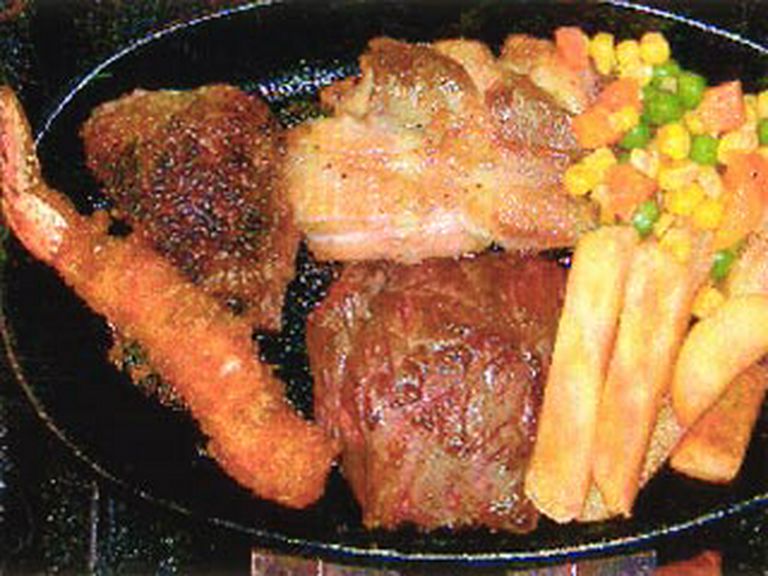 色々な味が楽しめるDX盛合わせ