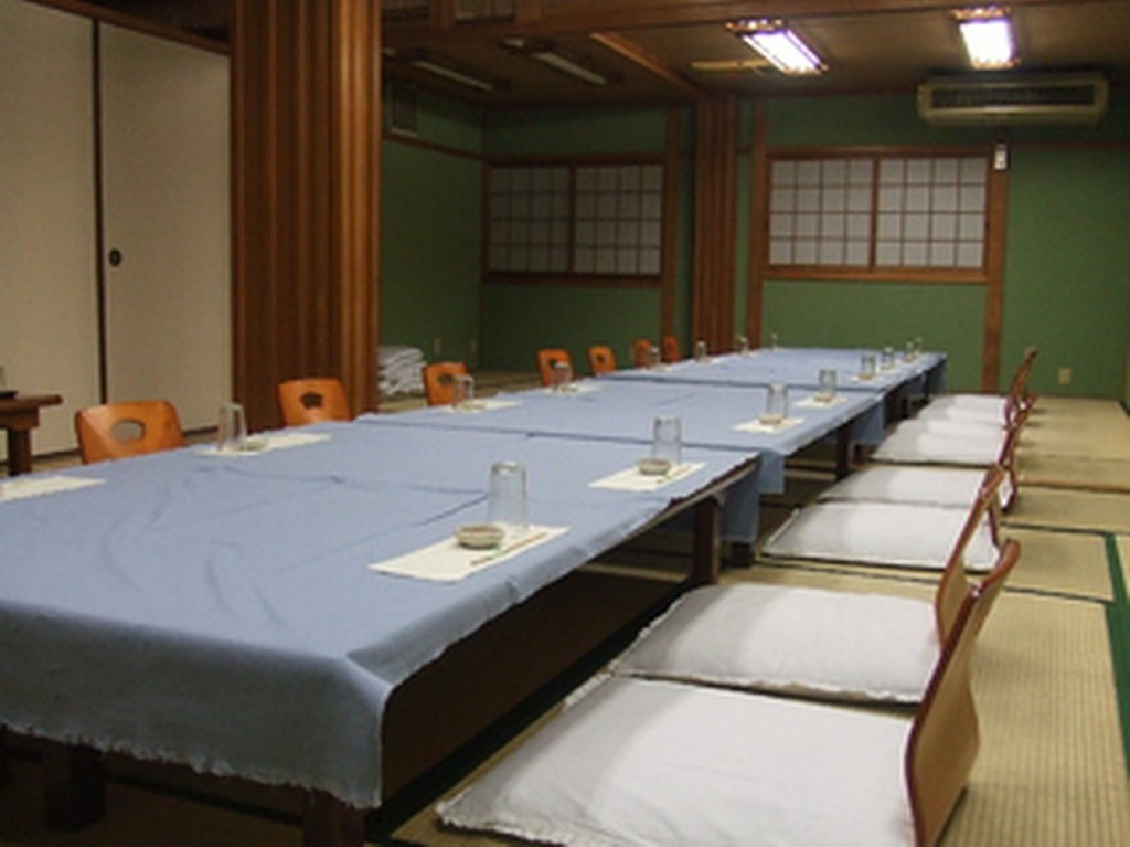 ※完全予約制　お席料は頂きません。