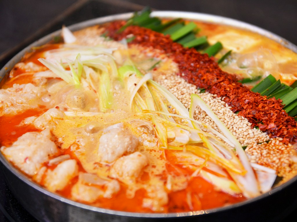 辛さが絶品赤いもつ鍋『うま辛唐辛子』