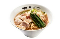 カップもつ鍋にもちもちの太麺ちゃんぽんが入ったカップもつ鍋です。特製スープをしっかりと吸い込んだちゃんぽん麺は格別です!
※大盛り+170円
※ちゃんぽん麺大盛り+150円
※ライスセット+200円