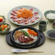 コースには、ロースハムのオードブル・サラダ・スープ・ご飯・デザートがつきます。