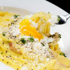 温玉が味の決め手『温玉のっけたカルボナーラ』