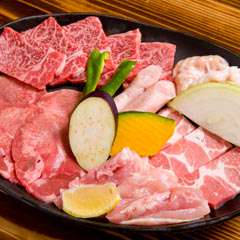 上場亭セット（和牛カルビ、和牛ホルモン、豚ロース、タン塩）