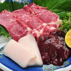 馬刺は、お好みの部位を単品でも盛り合せにもできます