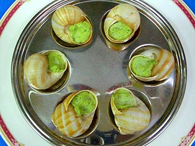 エスカルゴの殻詰め焼き　ブルゴーニュ風
