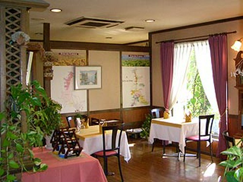 ゆったりしたフローリング店内