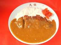 大きくサクサクのカツがどーんと。ボリューム満点！