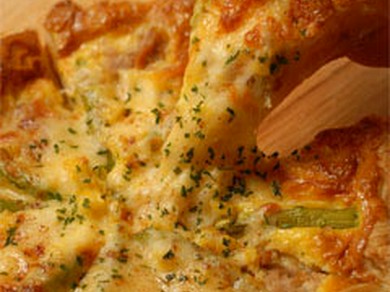 パイ生地使用のピザ