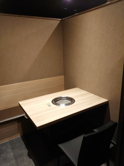 焼肉 ホルベぇ 五ばん亭 藤枝 焼肉 座席 ヒトサラ