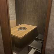 ゆっくりとくつろげる個室になっております