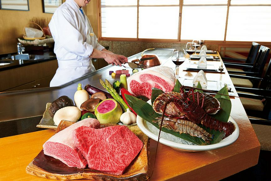 【鉄板焼き】〜魅力あふれるカウンター席で〜