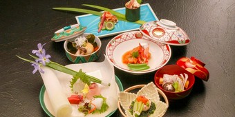 まごころのおもてなし。旬の食材に彩られた伝統と今様の日本料理