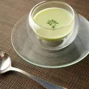 万願寺唐辛子の旨味を活かした『冷製スープ』