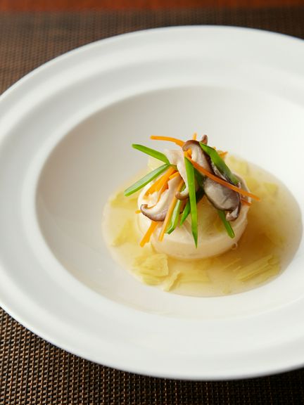 上品な味わいで、心満たされる『帆立貝のムース』