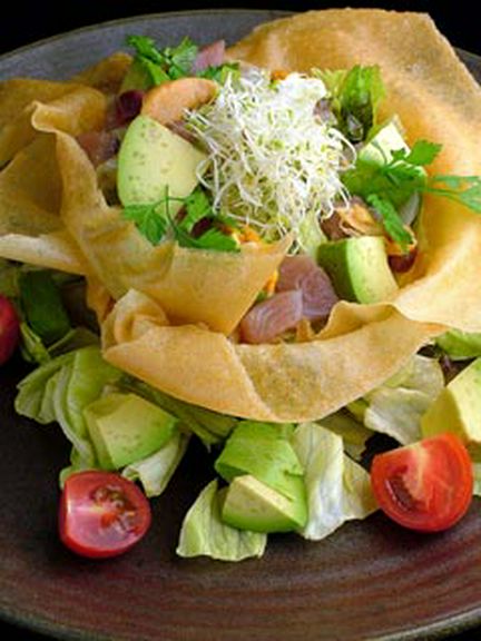 アボカドとシーフードのサラダ