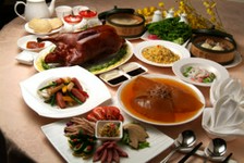 全聚徳自慢の北京ダック、高級銘菜を盛り込んだ絶品のコース