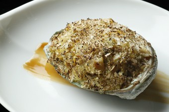 アワビのオーブン焼き　ポルトガル風