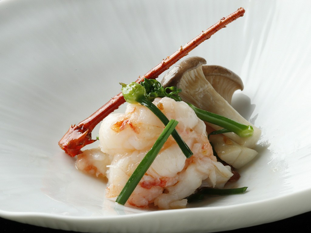 活イセエビの塩炒め