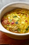 毎日作るマッシュポテトに自家製ミートソースをかけ、チーズをのせてこんがり焼きあげました。