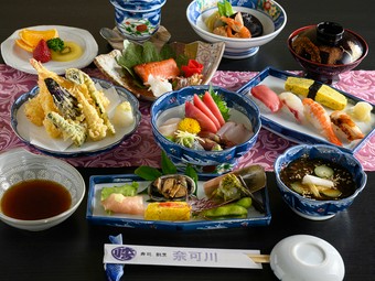 法事や各種宴会に喜ばれるおいしさが集結『磯コース　九品』