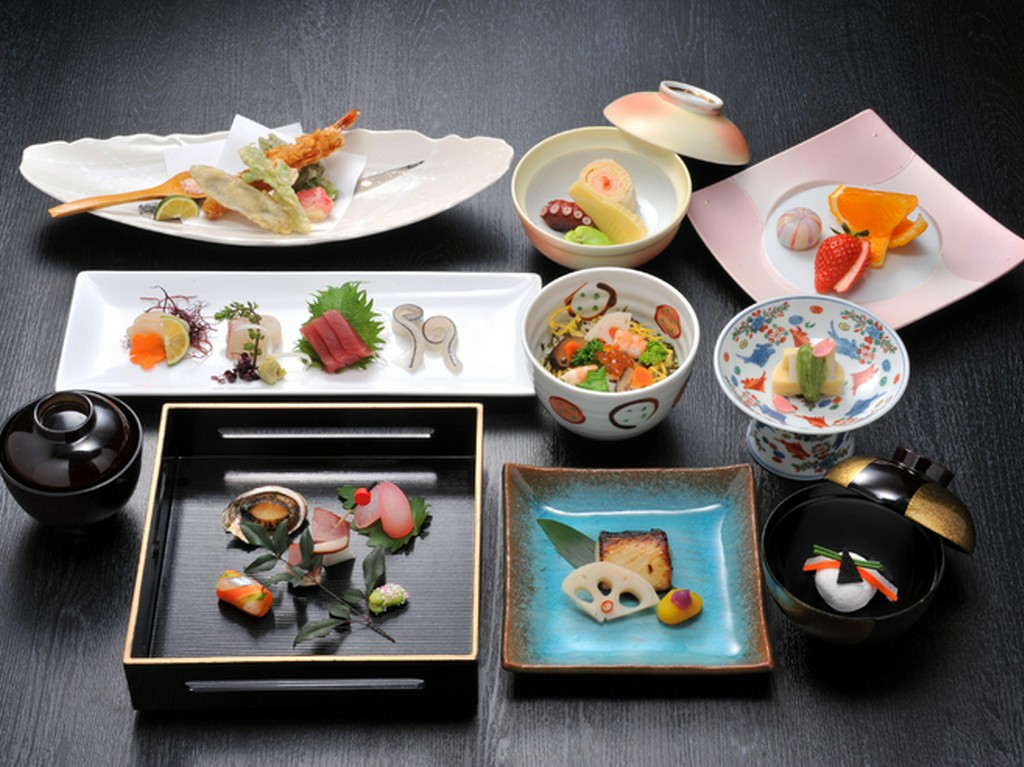 洗練された離れの個室は、お祝いや記念日のお席におすすめ