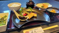 赤城山酒粕を使った当店オリジナル味噌粕漬けの御膳です。