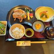 赤城山酒粕を使った当店オリジナル味噌粕漬けの御膳です。
