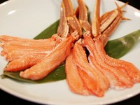 （うどん付き／2人前から）
かに足おかわり　8800円