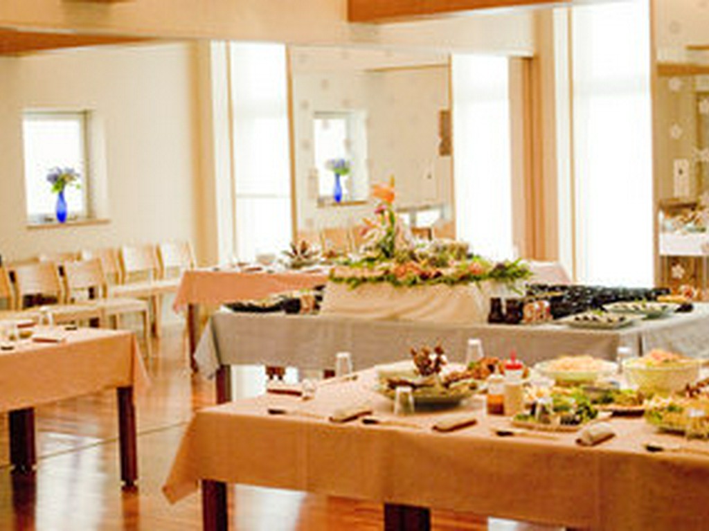 2階の大広間は、ご宴会やウエディングにおすすめ （最大90名様）