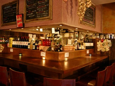 カウンター席もございます