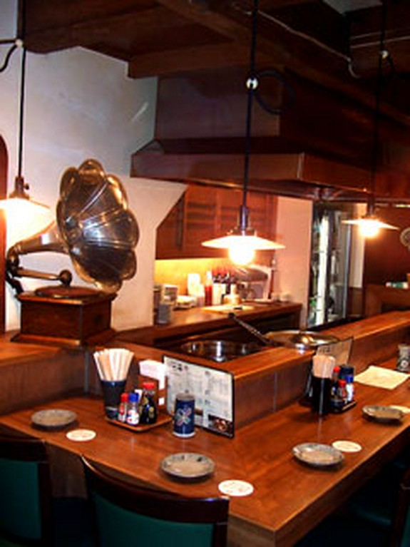 「大正ロマン」「センチメンタリズム」「セピア色」がコンセプト