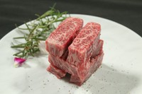 ※本店限定メニュー
バラとヒレの間のお肉。
ジューシー！かつさっぱり！
バラとヒレの良いとこどり！