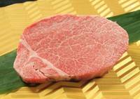 ヒレの中でも中心部の最高級品。
お肉の王様を噛みしめて下さい。