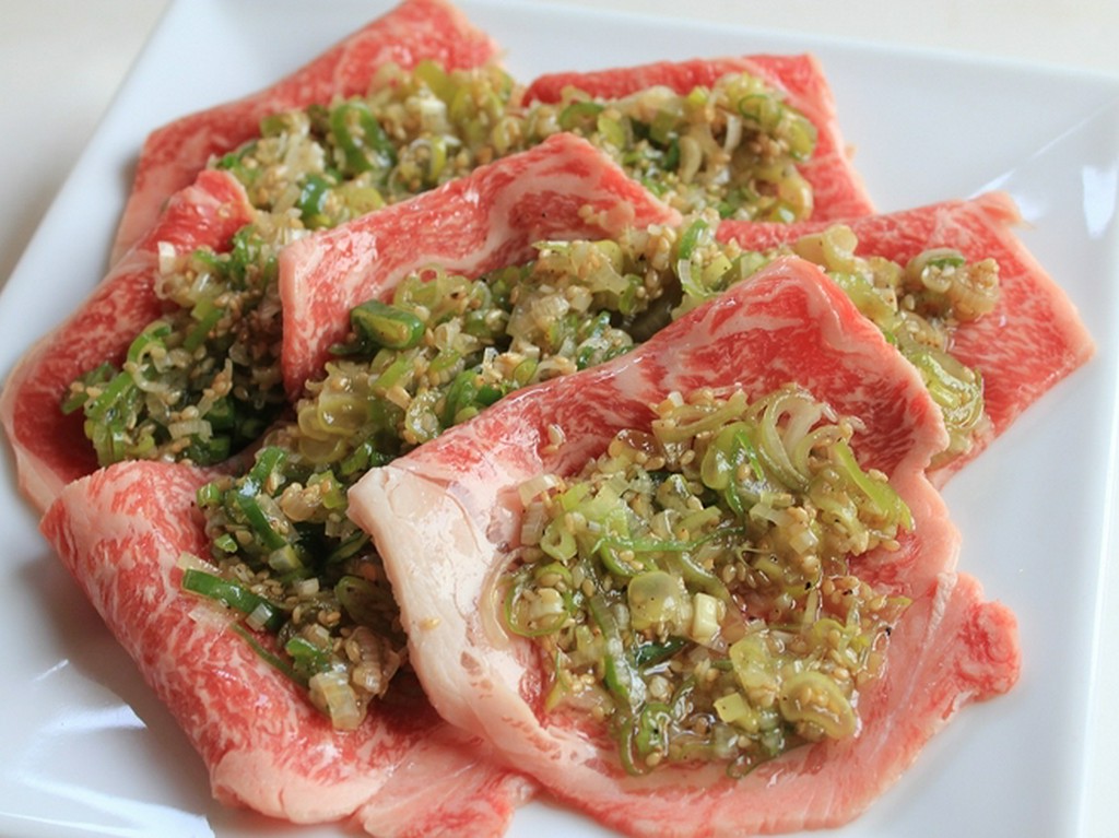 くいだおれ名物ネギ塩カルビ