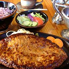 ファミリー向けのメニュー満載！ステーキ屋さんのハンバーグ