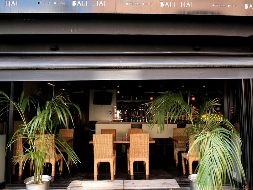 東急ホテルのならびにあります