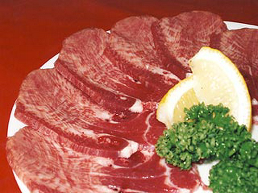 牛タン塩生レモンで