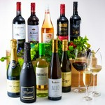 ブッフェに飲み放題をご追加いただけるオプションです。
カクテル、ビールやワインを種類豊富にお楽しみいただけます。

通常料金：＋2700円
WEB予約限定8名様以上（90分～120分）：＋2200円